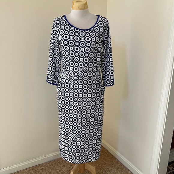 Boden Dresses & Skirts - BODEN Size 8L navy with white combo printed midi dress with pockets